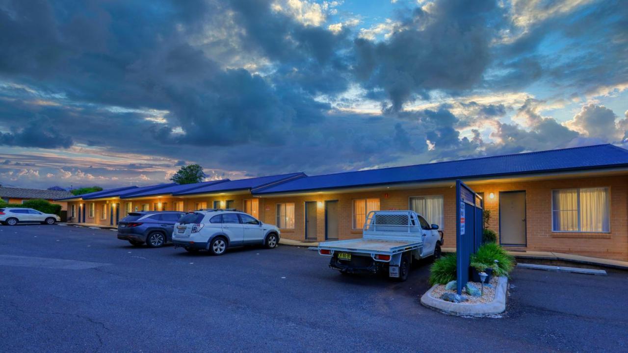 Edward Parry Motel And Apartments Tamworth Buitenkant foto