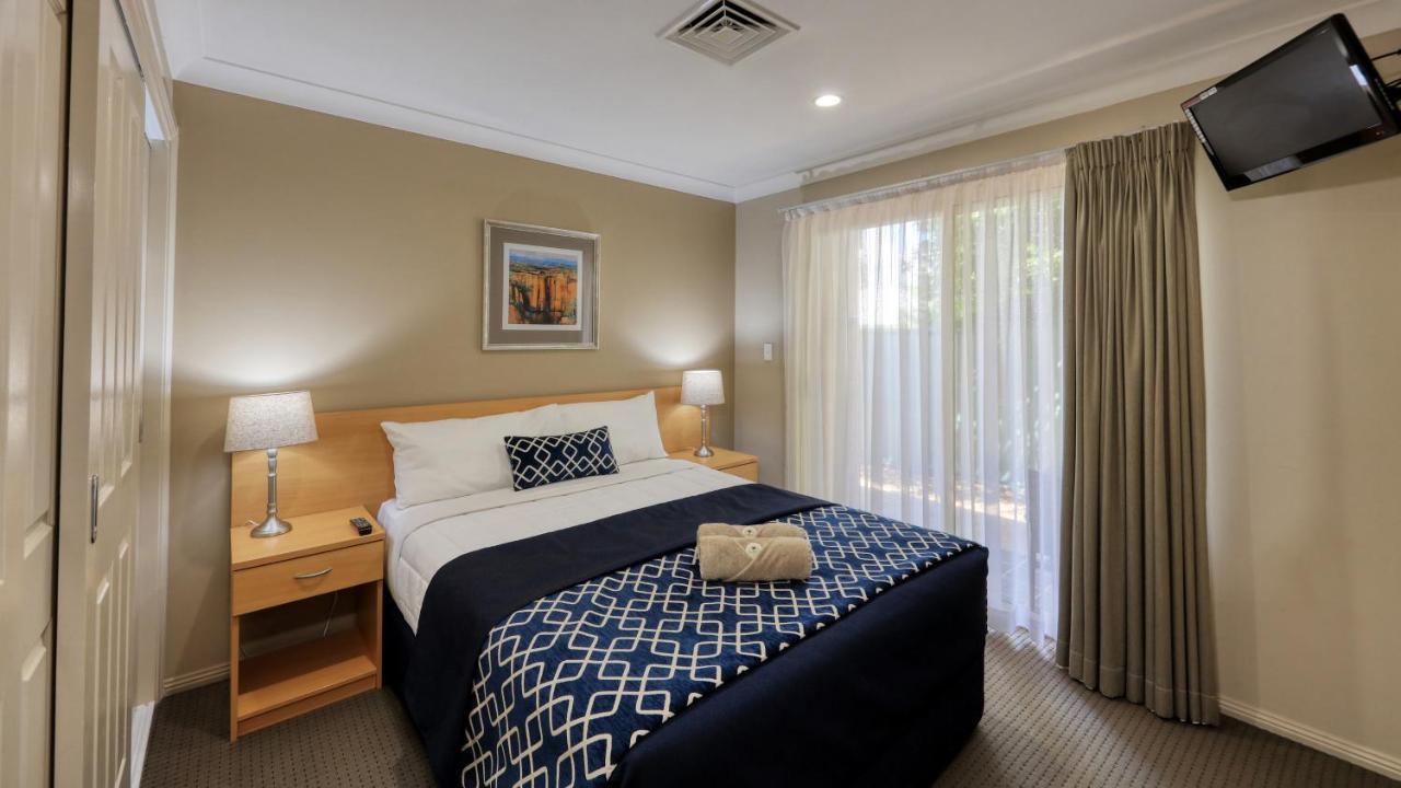 Edward Parry Motel And Apartments Tamworth Buitenkant foto