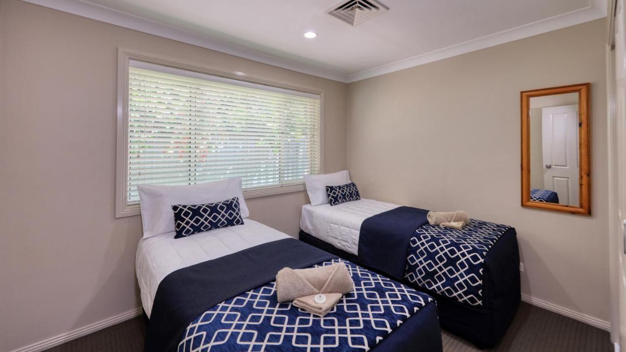 Edward Parry Motel And Apartments Tamworth Buitenkant foto