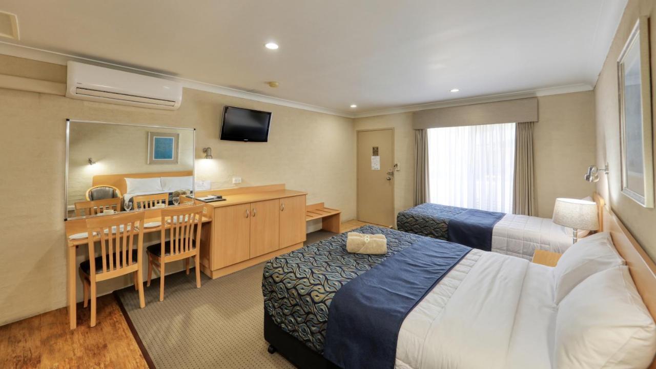 Edward Parry Motel And Apartments Tamworth Buitenkant foto