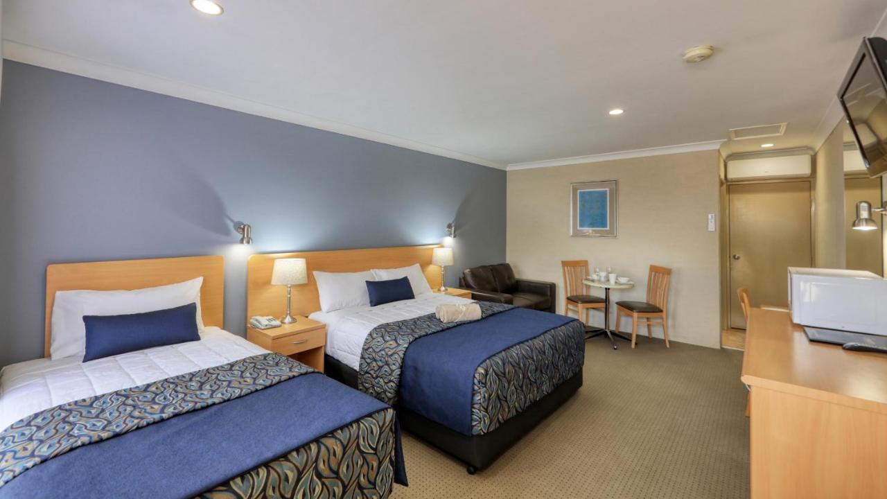 Edward Parry Motel And Apartments Tamworth Buitenkant foto