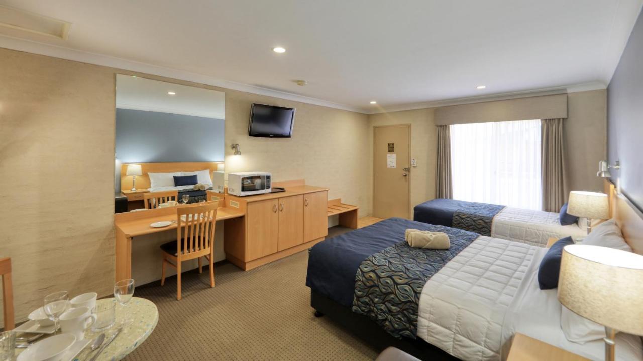 Edward Parry Motel And Apartments Tamworth Buitenkant foto