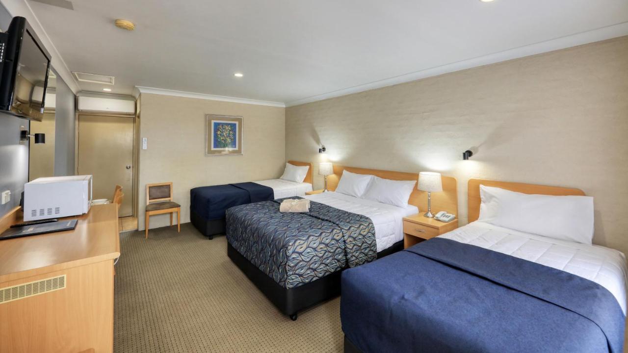 Edward Parry Motel And Apartments Tamworth Buitenkant foto