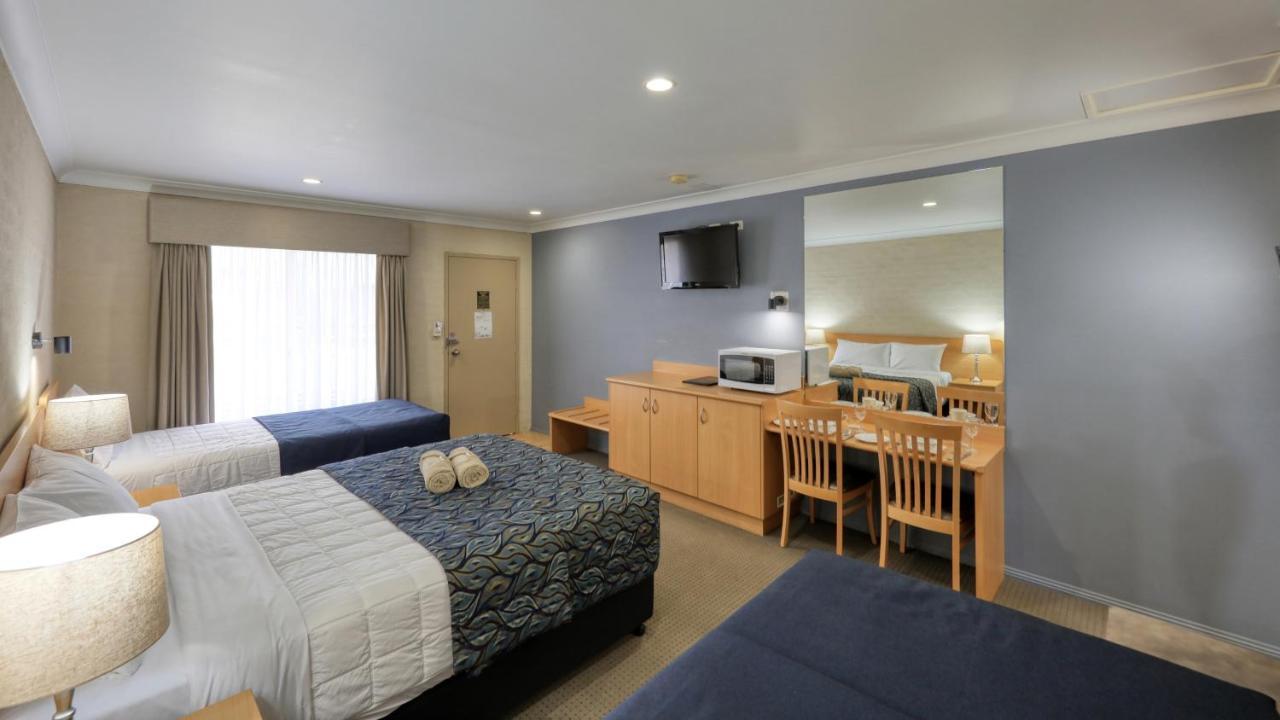 Edward Parry Motel And Apartments Tamworth Buitenkant foto