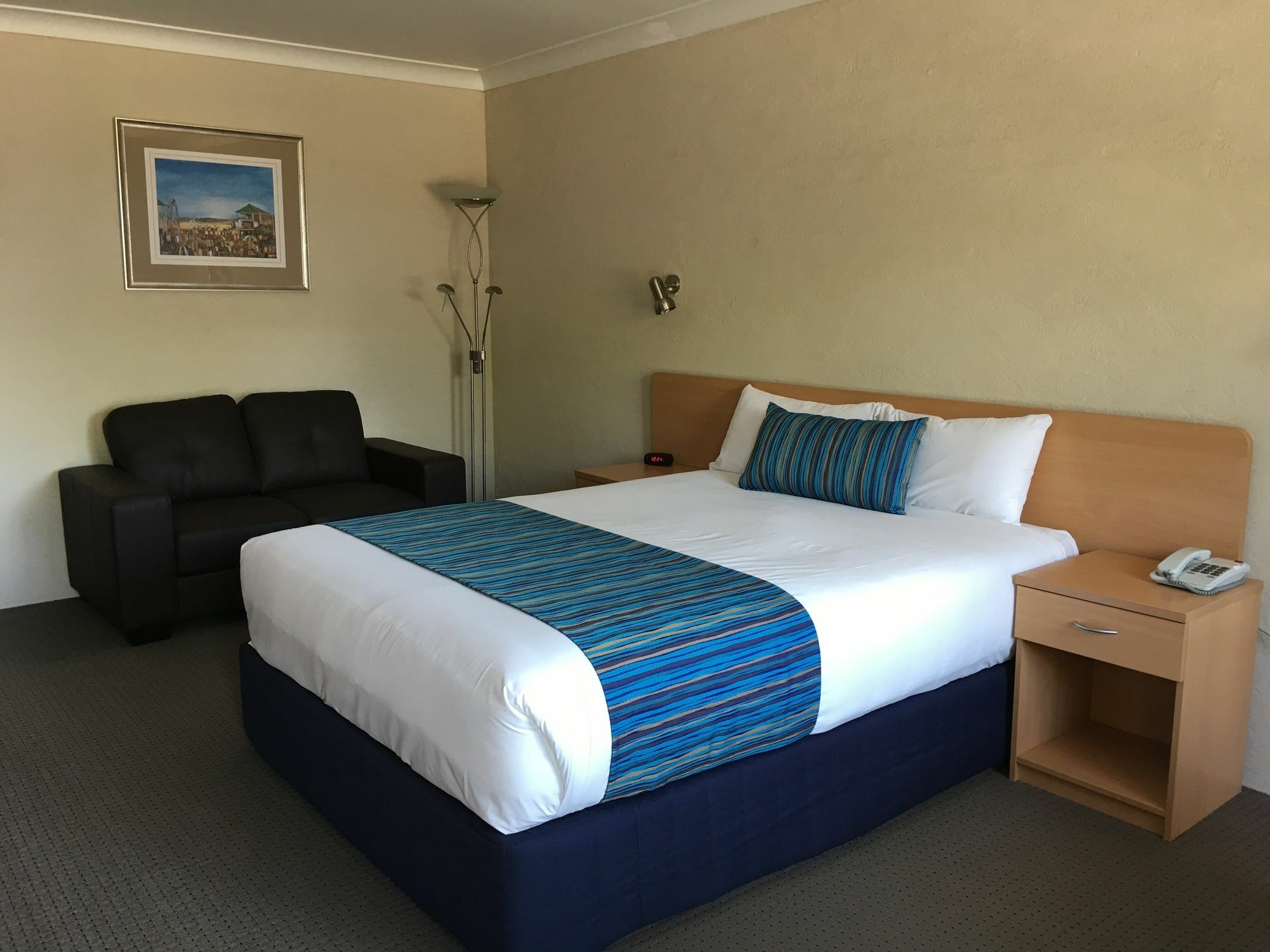 Edward Parry Motel And Apartments Tamworth Buitenkant foto
