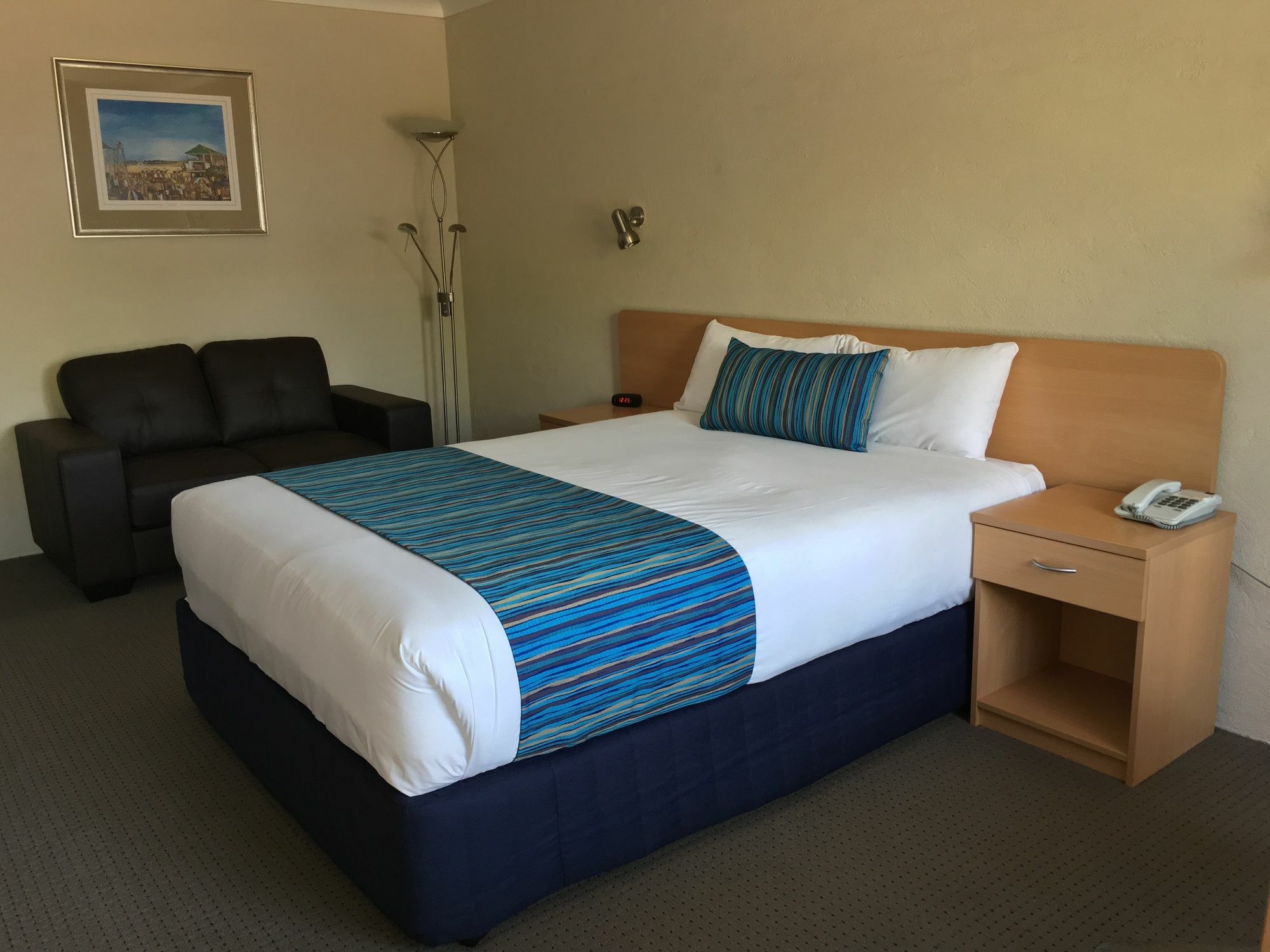 Edward Parry Motel And Apartments Tamworth Buitenkant foto