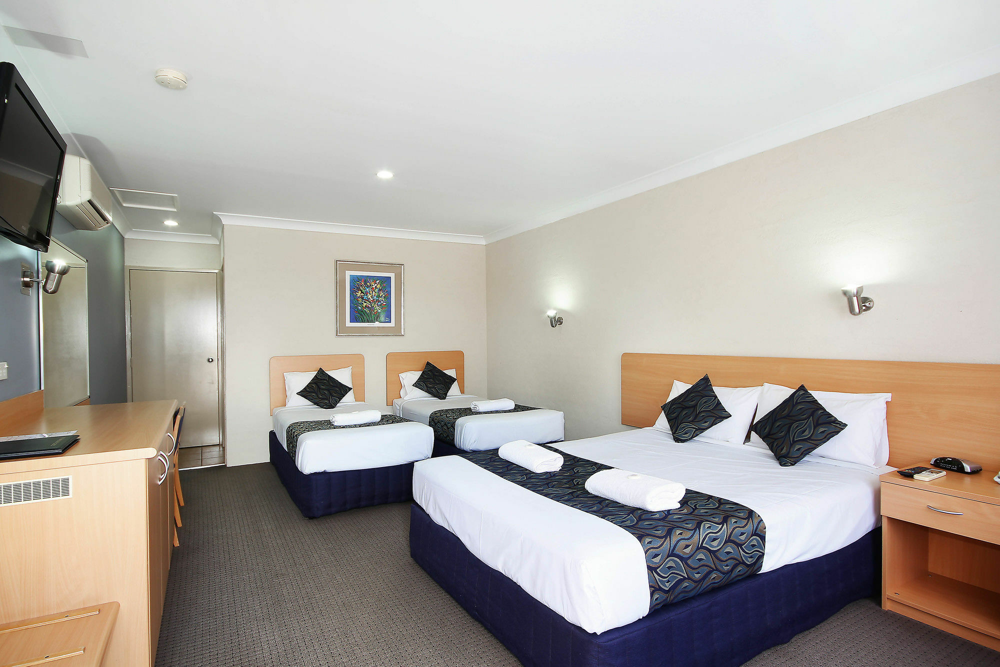 Edward Parry Motel And Apartments Tamworth Buitenkant foto