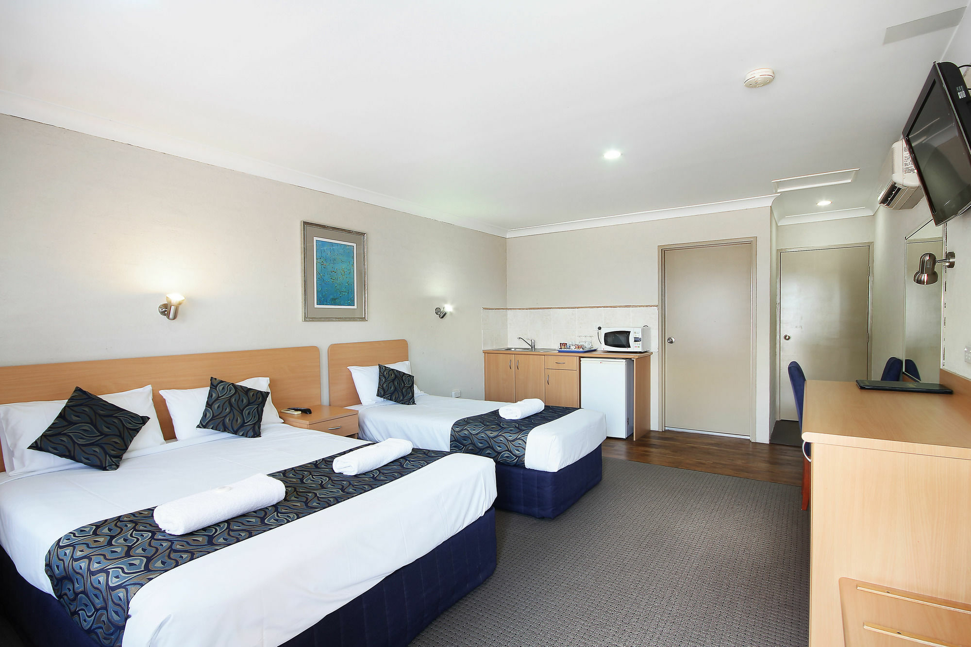 Edward Parry Motel And Apartments Tamworth Buitenkant foto
